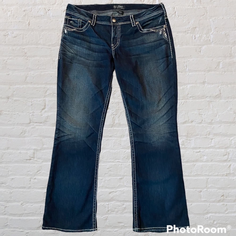 Silver Jean Co. Suki Western Glove Works Womens Distressed Jeans